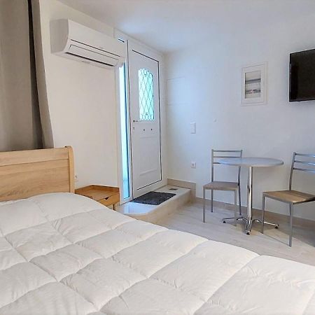 Athens Plaka Family Suites Стая снимка